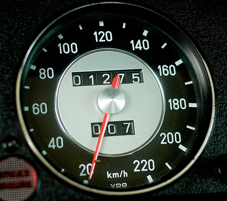 Пробег или возраст: что важнее при выборе подержанного автомобиля в 2026 году  